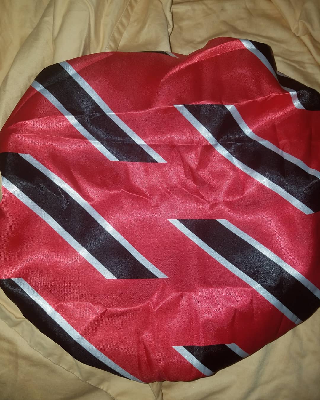 Trinidad and Tobago -  Satin Bonnet (New restocks)